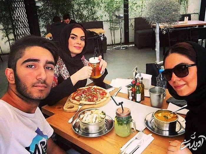 سارا خوئینی ها و فرزندانش